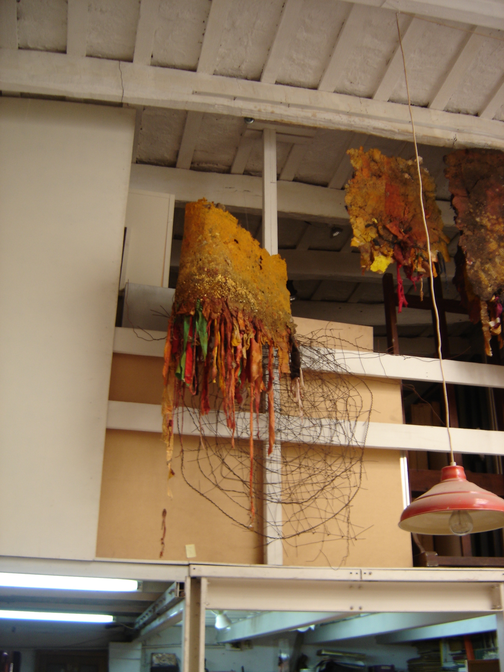 en el taller…objetos esperando su lugar…